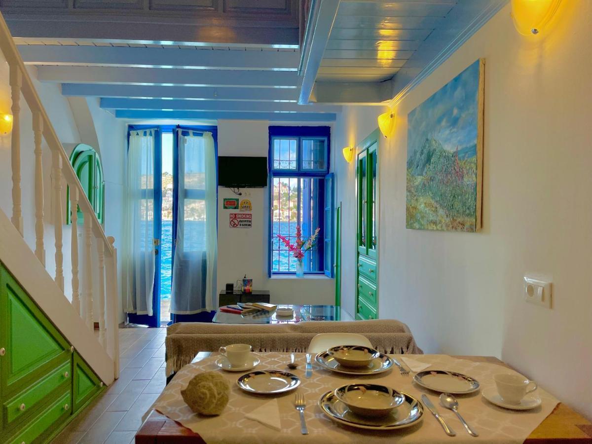 Seafront - Harbour View , Pitini 2 Apartment Đảo Sými Ngoại thất bức ảnh